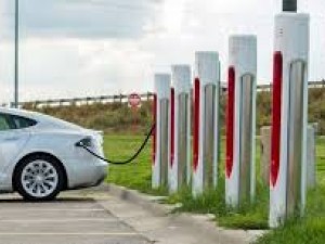EV Sahipleri İçin Elektrikli Araç Şarj İstasyonu Seçme Rehberi