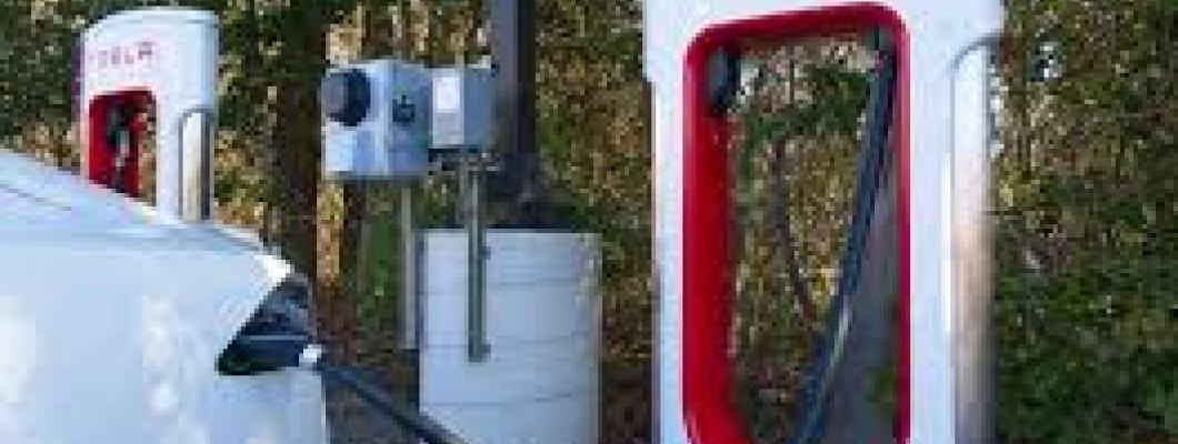 “Adana’da Elektrikli Araç Turu: Yol Üstü Şarj İstasyon Rehberi”
